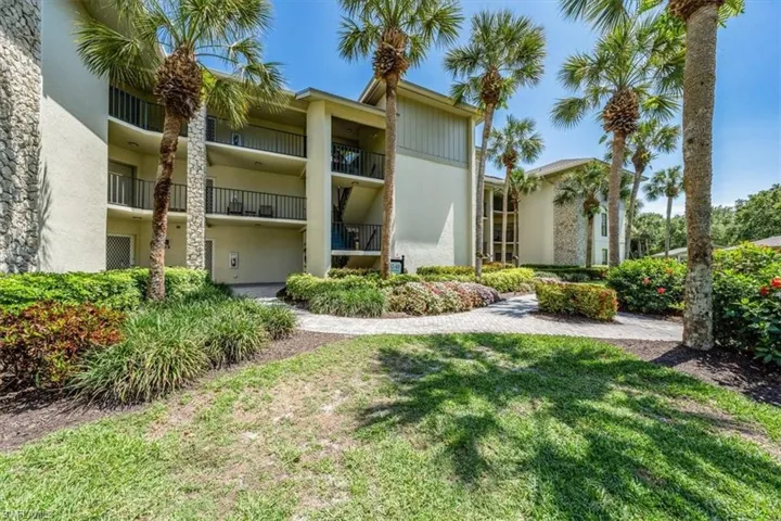 42  Cypress View  DR, Naples, FL 34113