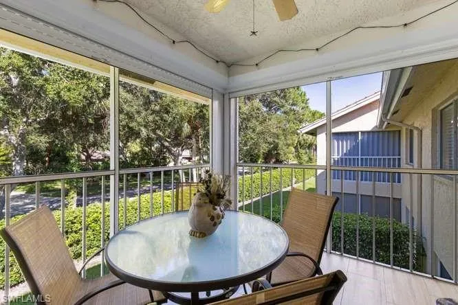 7701 Jewel Ln 202, Naples, Florida 34109