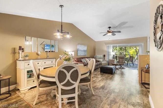 7701 Jewel Ln 202, Naples, Florida 34109