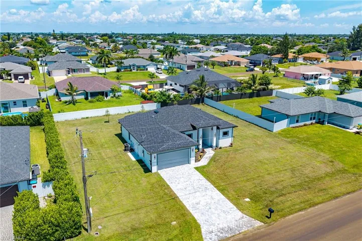 707 Nw 7th Pl, Cape Coral, Florida 33993
