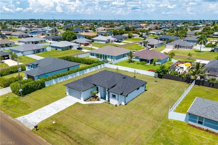 707 Nw 7th Pl, Cape Coral, Florida 33993