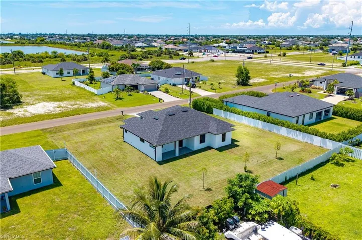 707 Nw 7th Pl, Cape Coral, Florida 33993