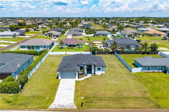707 Nw 7th Pl, Cape Coral, Florida 33993