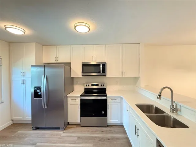 3491 County Barn Rd 103, Naples, Florida 34112