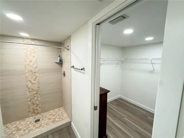 3491 County Barn Rd 103, Naples, Florida 34112