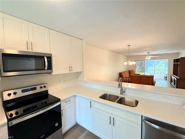 3491 County Barn Rd 103, Naples, Florida 34112