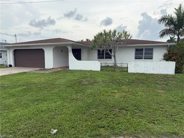 4339 S Bay Cir, North Fort Myers, Florida 33903