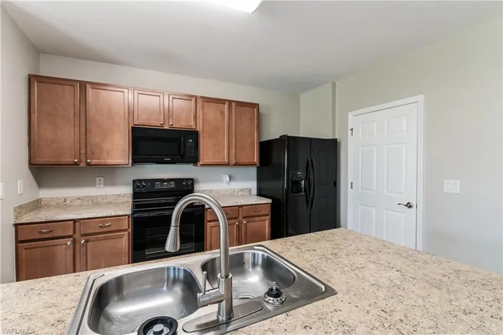 630 SW 23rd  ST, Cape Coral, FL 33991
