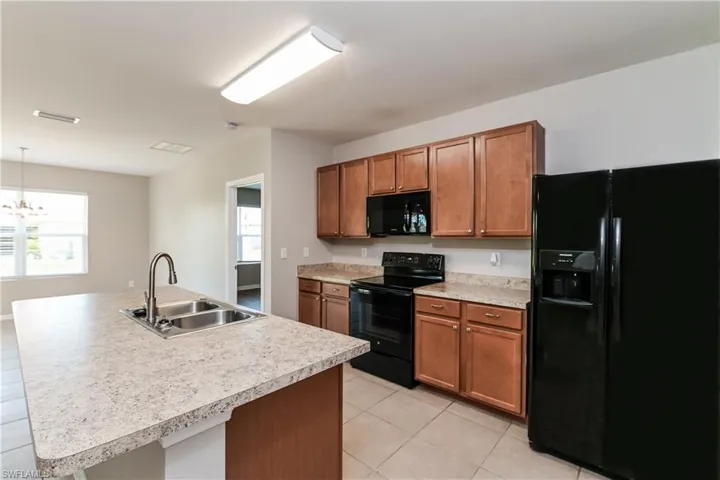 630 SW 23rd  ST, Cape Coral, FL 33991