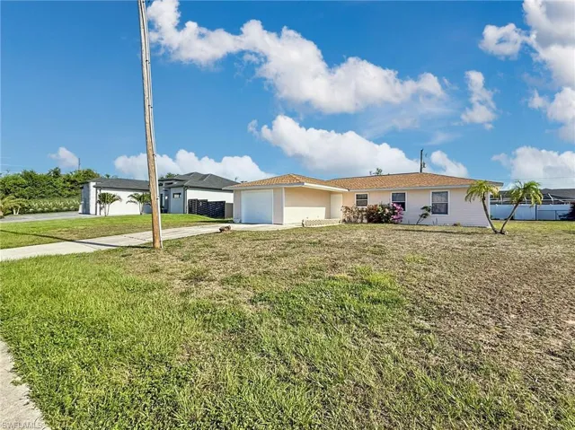 119 Nicholas Pkwy E, Cape Coral, Florida 33990