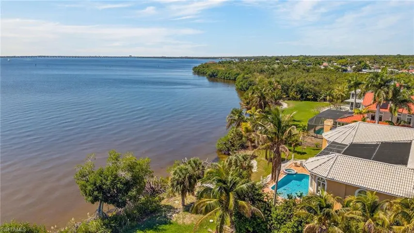 12470 Panasoffkee Dr, North Fort Myers, Florida 33903
