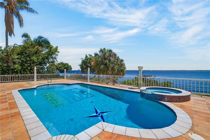 12470 Panasoffkee Dr, North Fort Myers, Florida 33903