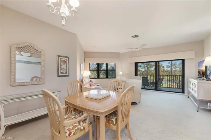 220  Vintage  CIR, Naples, FL 34119