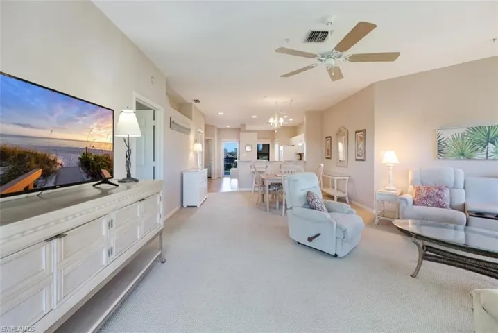 220  Vintage  CIR, Naples, FL 34119