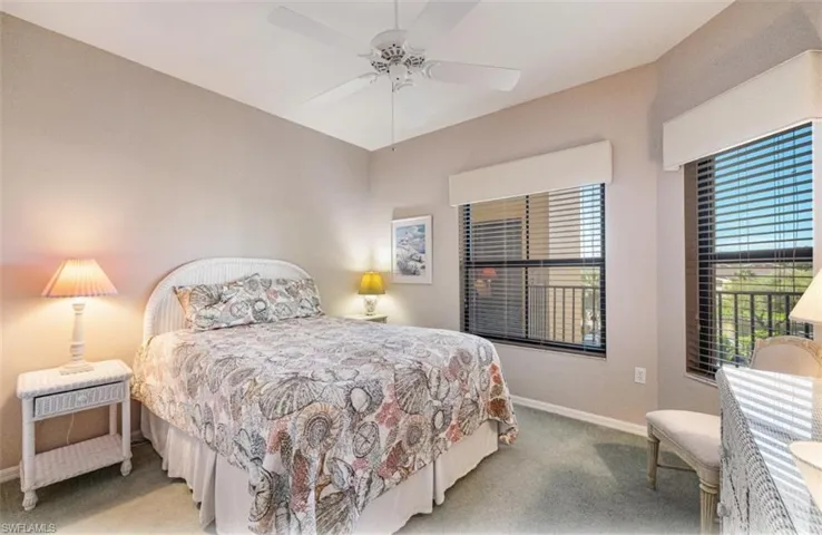 220  Vintage  CIR, Naples, FL 34119