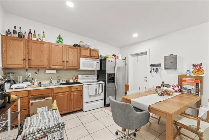 3  Vineyard  ST, Lehigh Acres, FL 33936