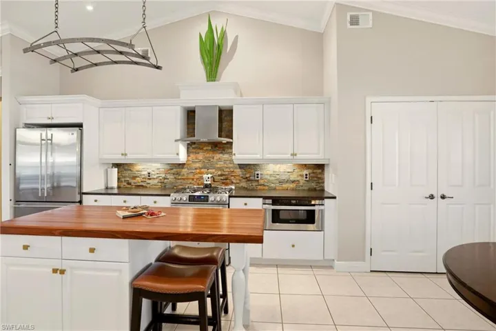 Island Kitchen