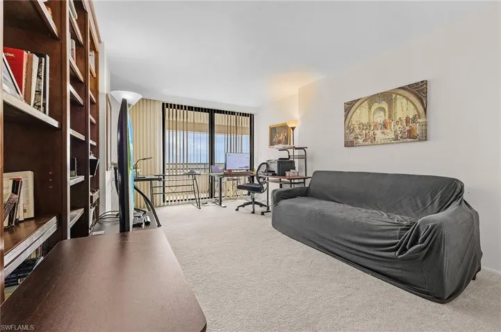 Guest BR doubles as a den