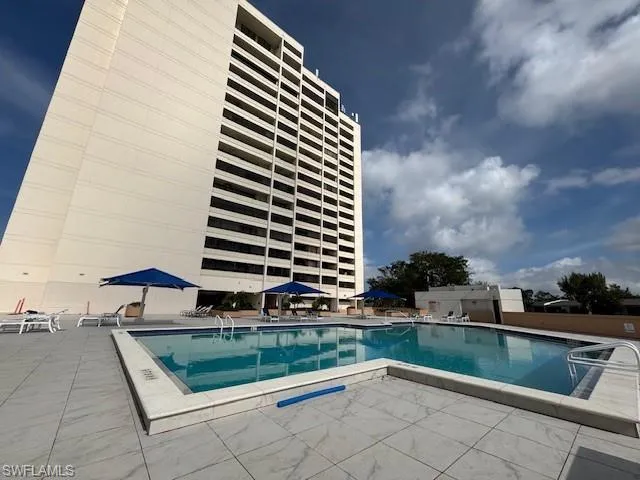 Ariel's pool & bbq deck