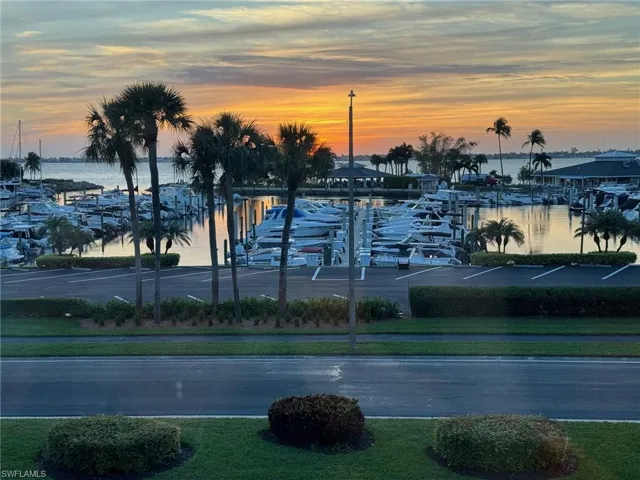 deep water marina included!