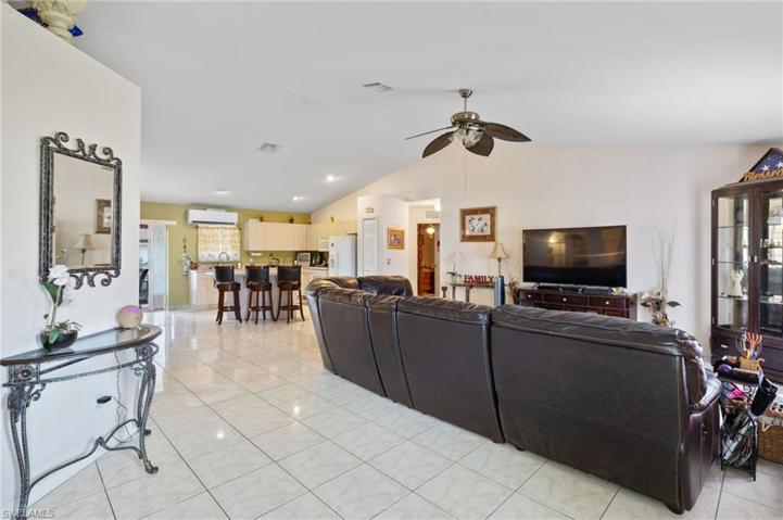 811 Abrams BLVD, LEHIGH ACRES FL 33971