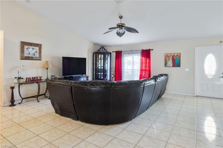 811 Abrams BLVD, LEHIGH ACRES FL 33971