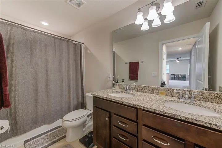 11086 Sundrift Dr, Tampa, Florida 33647
