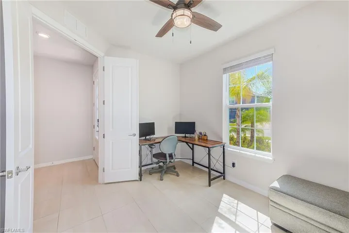 11086 Sundrift Dr, Tampa, Florida 33647