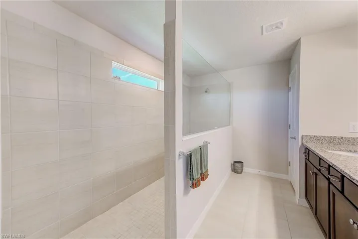 11086 Sundrift Dr, Tampa, Florida 33647