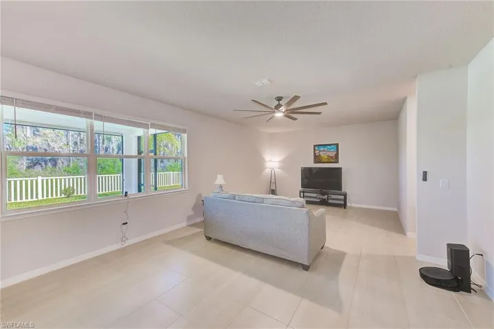 11086 Sundrift Dr, Tampa, Florida 33647
