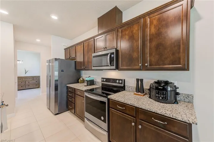 11086 Sundrift Dr, Tampa, Florida 33647