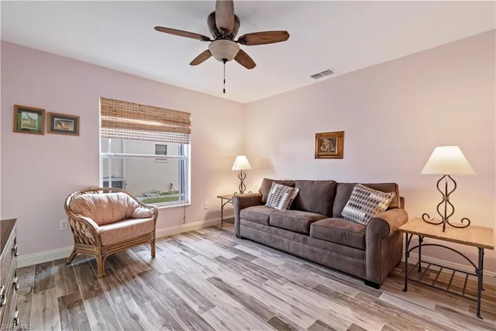 3rd bedroom or den