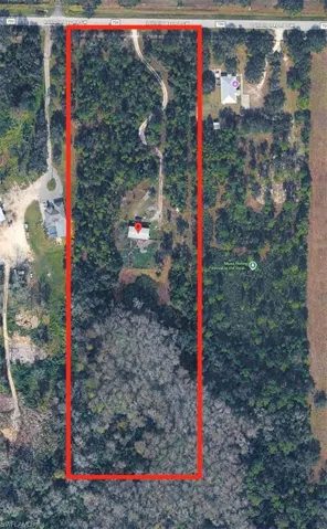Aerial Survey Map. Indicating the boundaries of the property and its immediate surroundings