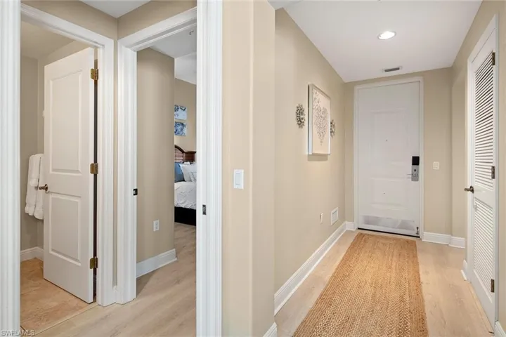 985 Sandpiper St I201, Naples, Florida 34102