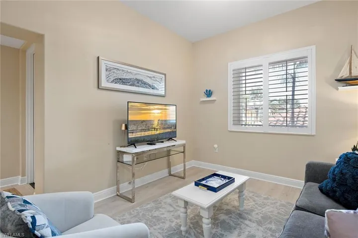 985 Sandpiper St I201, Naples, Florida 34102