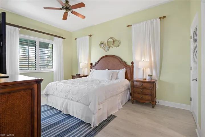 985 Sandpiper St I201, Naples, Florida 34102