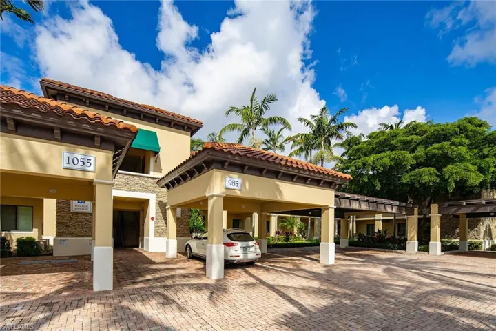 985 Sandpiper St I201, Naples, Florida 34102