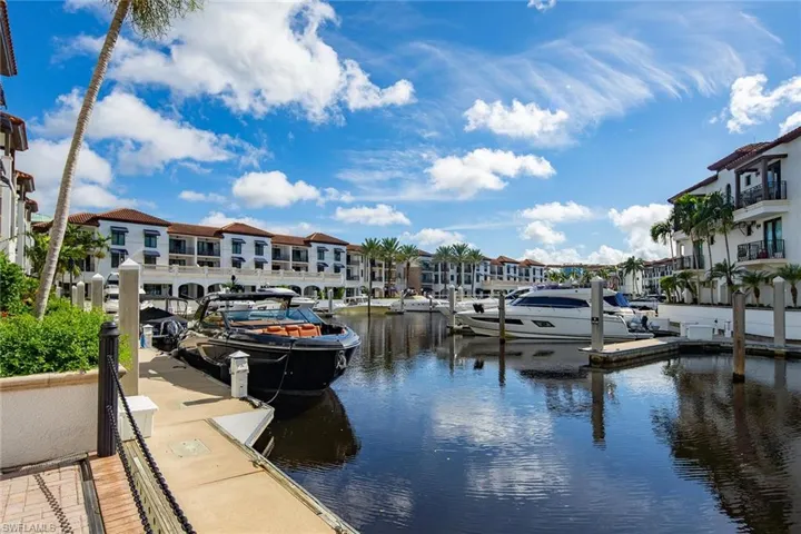 985 Sandpiper St I201, Naples, Florida 34102
