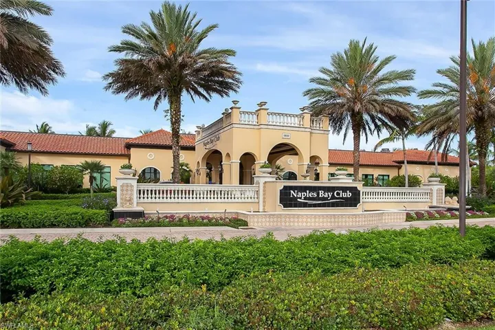 985 Sandpiper St I201, Naples, Florida 34102