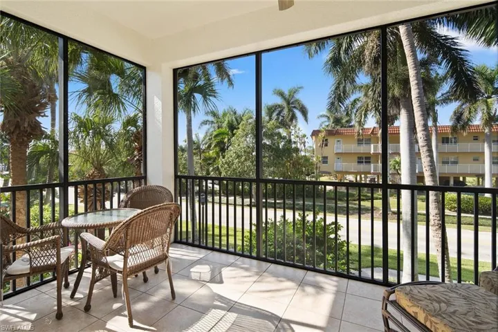 985 Sandpiper St I201, Naples, Florida 34102
