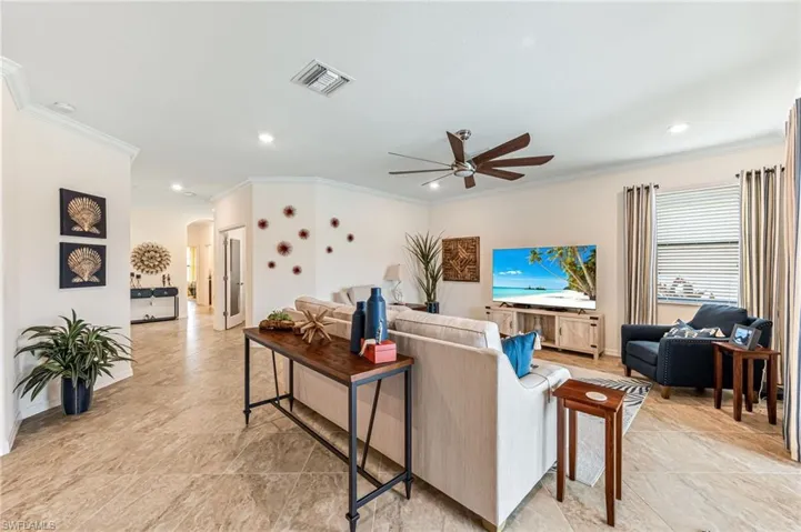 1541  Parnell  CT, Naples, FL 34113