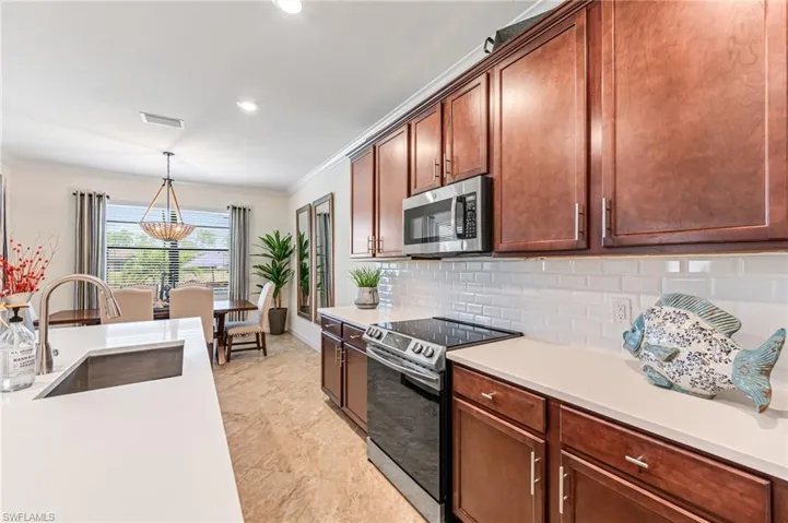 1541  Parnell  CT, Naples, FL 34113