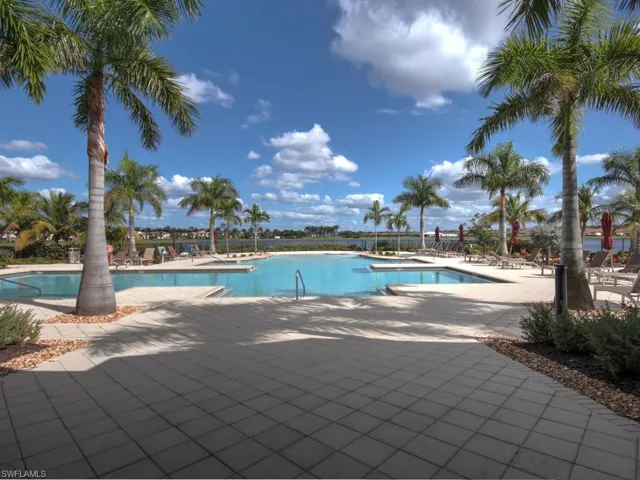 1541  Parnell  CT, Naples, FL 34113