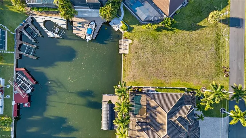 5423 Sw 17th Ave, Cape Coral, Florida 33914