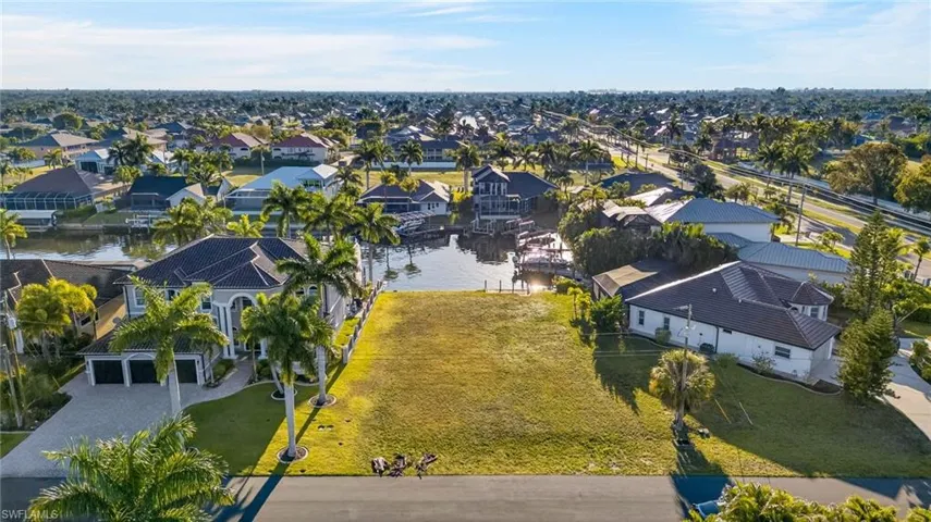 5423 Sw 17th Ave, Cape Coral, Florida 33914
