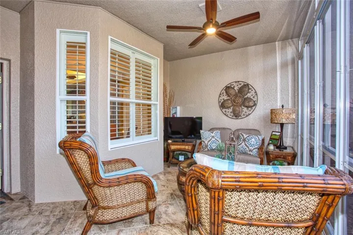Entry lanai