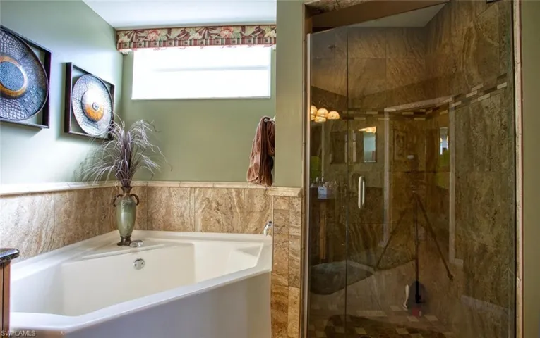 10430  Wine Palm  RD, Fort Myers, FL 33966