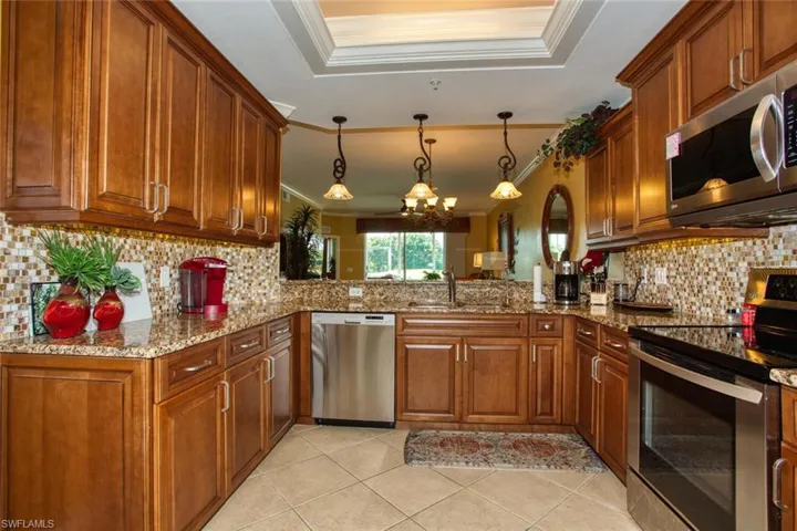 10430  Wine Palm  RD, Fort Myers, FL 33966