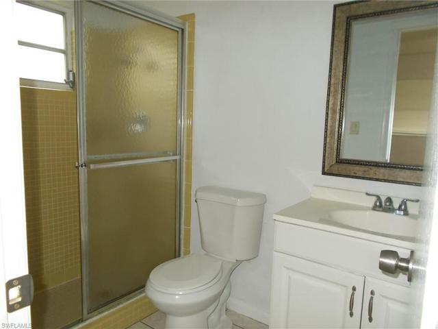 137 W Lake DR, LEHIGH ACRES FL 33936