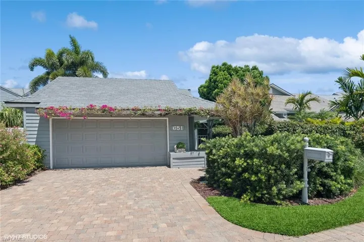 View of front of house with 2 car garage